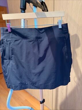 Athleta Brooklyn Black Performance Skort With Secured Pockets